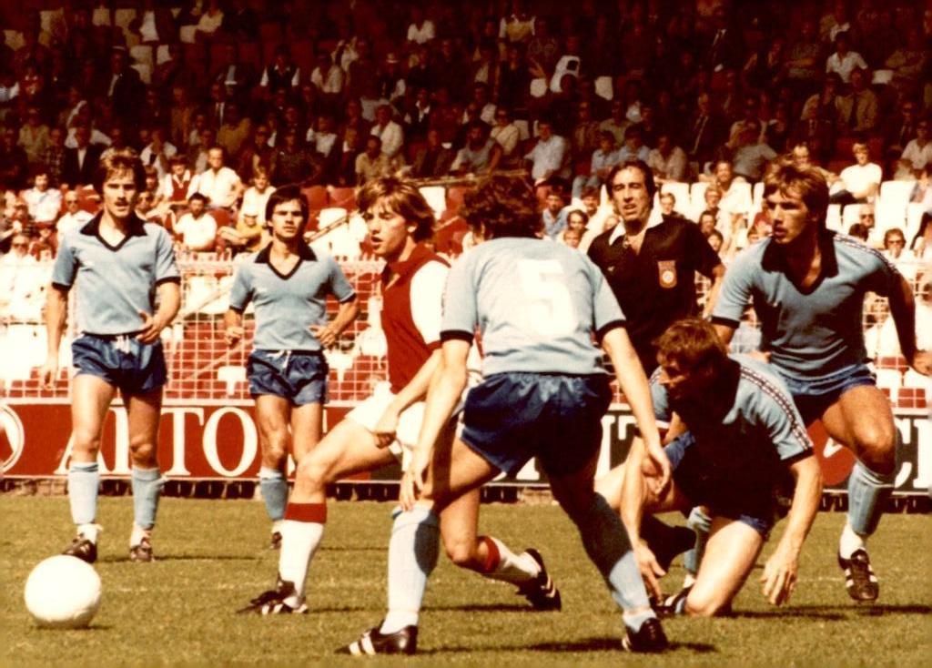 AJAX Jesper Olsen seizoen 1980/1981, Verzamelen, Sportartikelen en Voetbal, Verzenden, Zo goed als nieuw, Ajax, Spelerskaart