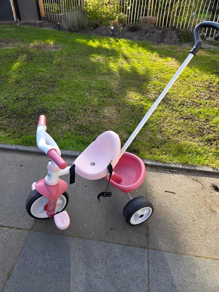 Roze driewieler met duwstang - Zo goed als nieuw, Ophalen, Zo goed als nieuw, Smoby, Verstelbare zitting