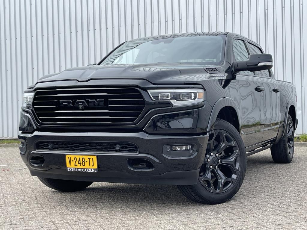 Dodge Ram 1500 pick up 4x4 Crew Cab Longhorn (bj 2018), Auto's, Automaat, Gebruikt, Zwart, RAM 1500