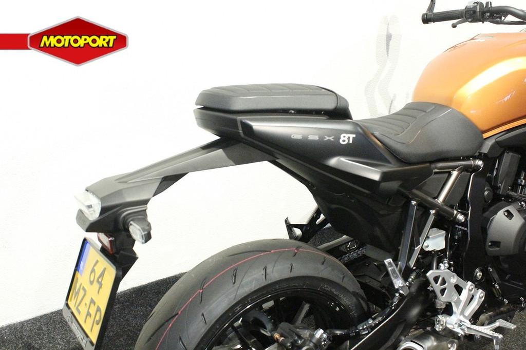 Suzuki GSX GSX-8T - foto 2