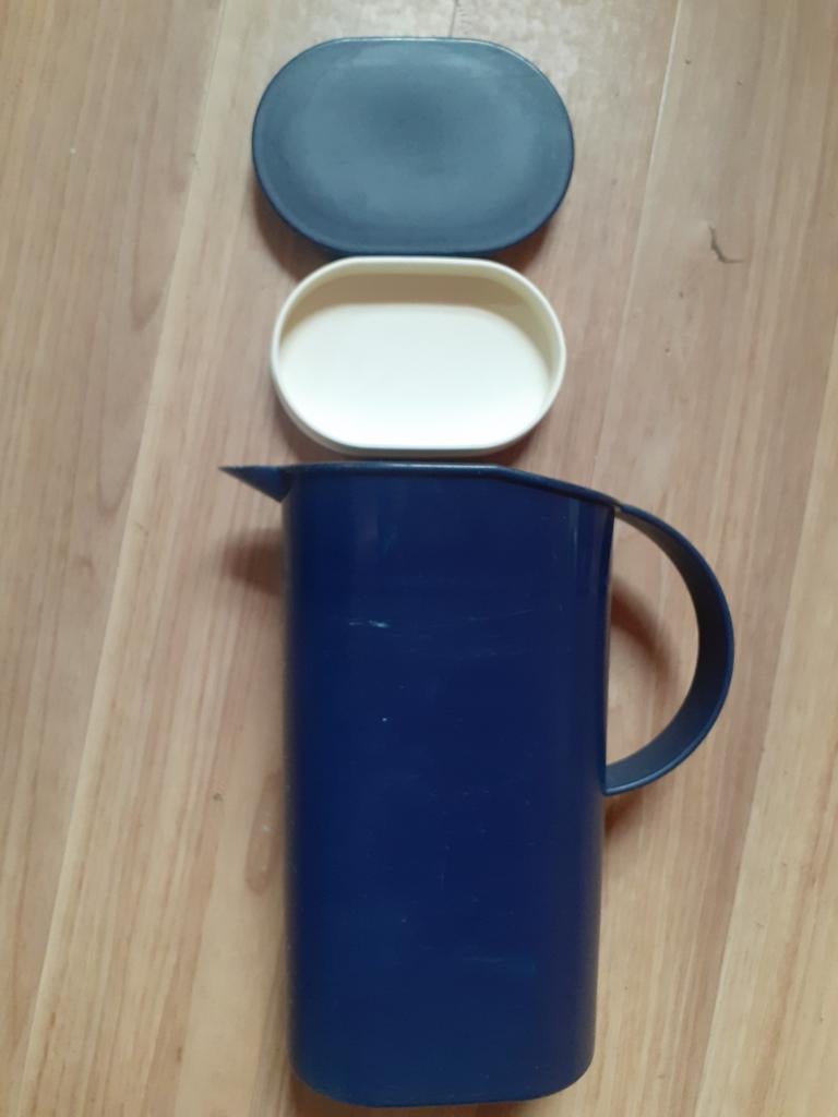 Tupperware schenkkan met deksel, Ophalen of Verzenden, Gebruikt, Blauw, Beker of Kan