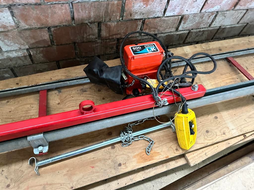 REMA Holland LK Elektrische Kettingtakel met loopkat, Ophalen, Zo goed als nieuw, Elektrisch