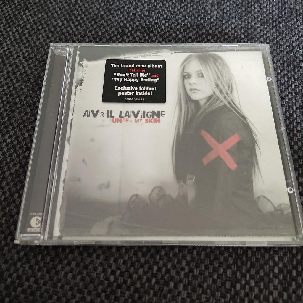 Avril Lavigne - Under My Skin CD, Ophalen of Verzenden, Gebruikt