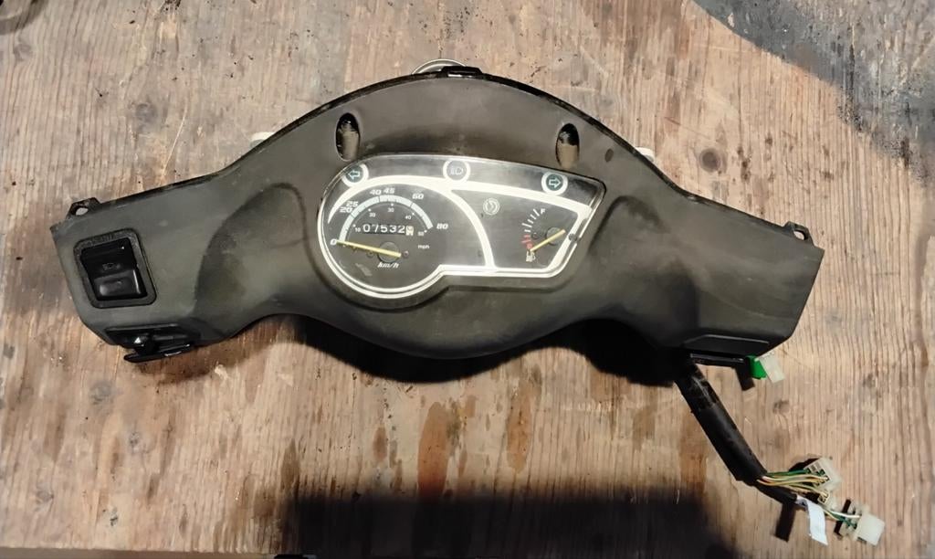 Km teller / cockpit  7532 km!  sym xpro X-pro 50, Verzenden, Overige typen