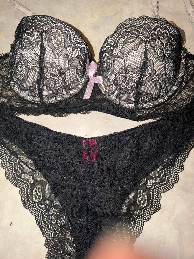 Setje lingerie weinig gedragen size m cup c b 75 €5 per set, Ophalen of Verzenden, Zwart, Setje