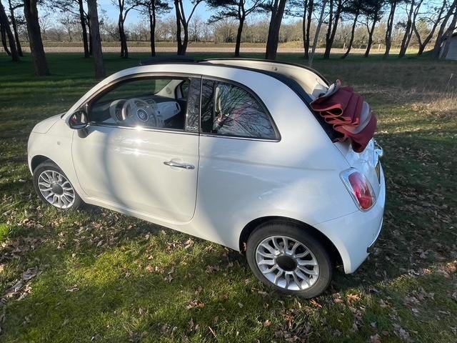 Fiat 500C  2010 Wit met rood dak en rood lederen bekleding, Auto's, Voorwielaandrijving, 4 cilinders, Cabriolet, Wit