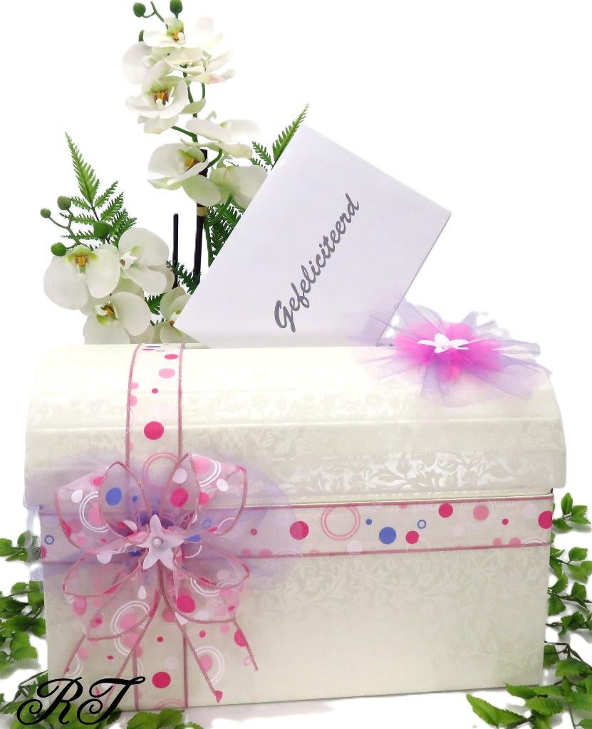 Schitterende crème kleurige enveloppendoos., Hobby en Vrije tijd, Feestartikelen, Nieuw, Feestartikel, Geboorte of Huwelijk, Ophalen of Verzenden