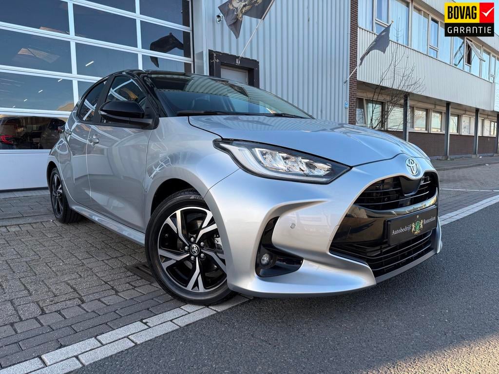 Toyota Yaris 1.5 Hybrid 130 Executive Apple CarPlay Bi-Tone, 12 maanden, 450 kg, Gebruikt, 450 kg