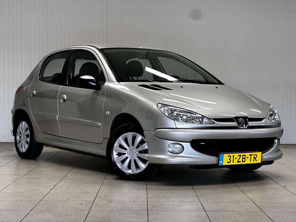 Peugeot 206 1.4 Forever/ D-Riem Verv 170.000KM!/ AIRCO!/ Tre, Auto's, Voorwielaandrijving, Stof, 4 cilinders, Origineel Nederlands