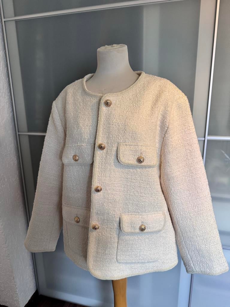 Nieuwe Bouclé Blazer met Gouden Knopen, Ophalen of Verzenden, Nieuw, Maat 46/48 (XL) of groter, Wit