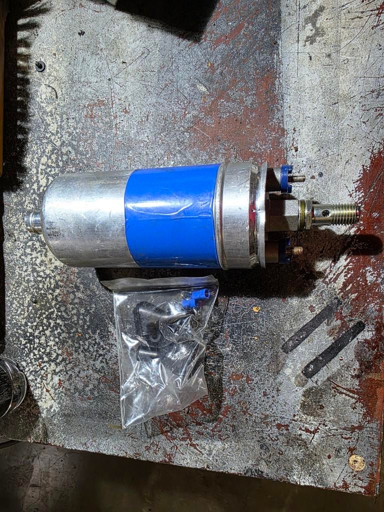 Nieuwe Benzinepomp Mercedes W124, Auto-onderdelen, Uitlaatsystemen, Mercedes-Benz, Nieuw, Ophalen of Verzenden