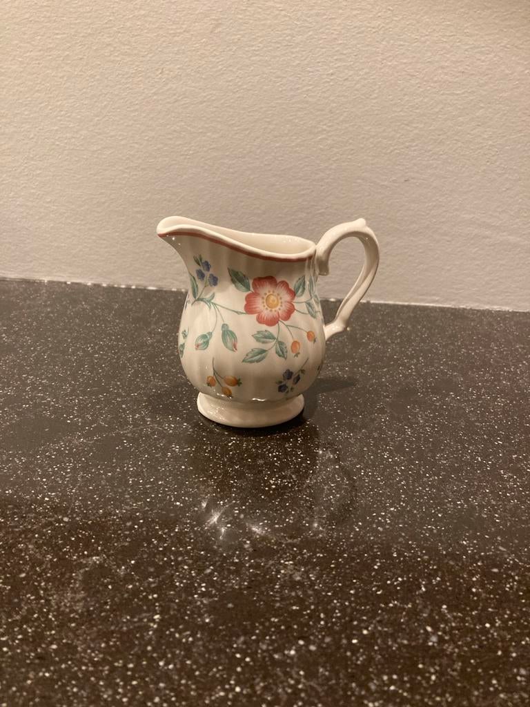 The Chartwell Collection Churchill Briar Rose Melkkannetje, Ophalen of Verzenden, Zo goed als nieuw