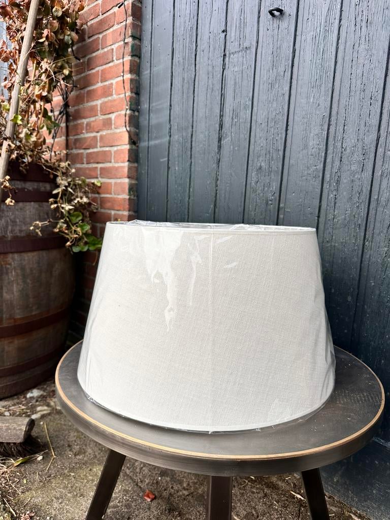 Nieuwe PTMD lampenkappen caep linnen wit (2 stuks), Huis en Inrichting, Lampen | Lampenkappen, 25 tot 50 cm, Wit, Rond, Ophalen of Verzenden