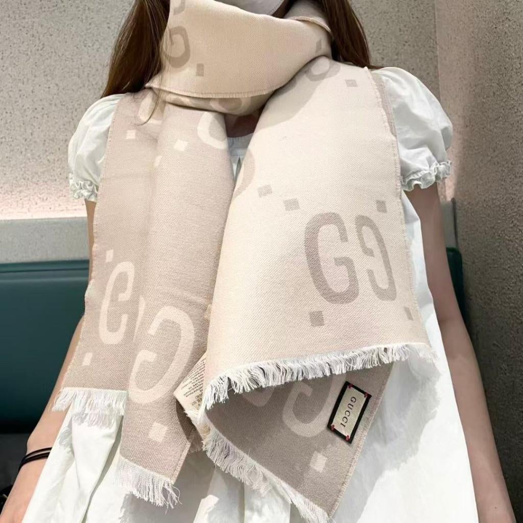 GUCCI kasjmier sjaal, Ophalen, Zo goed als nieuw, Maat 46/48 (XL) of groter, Sjaal