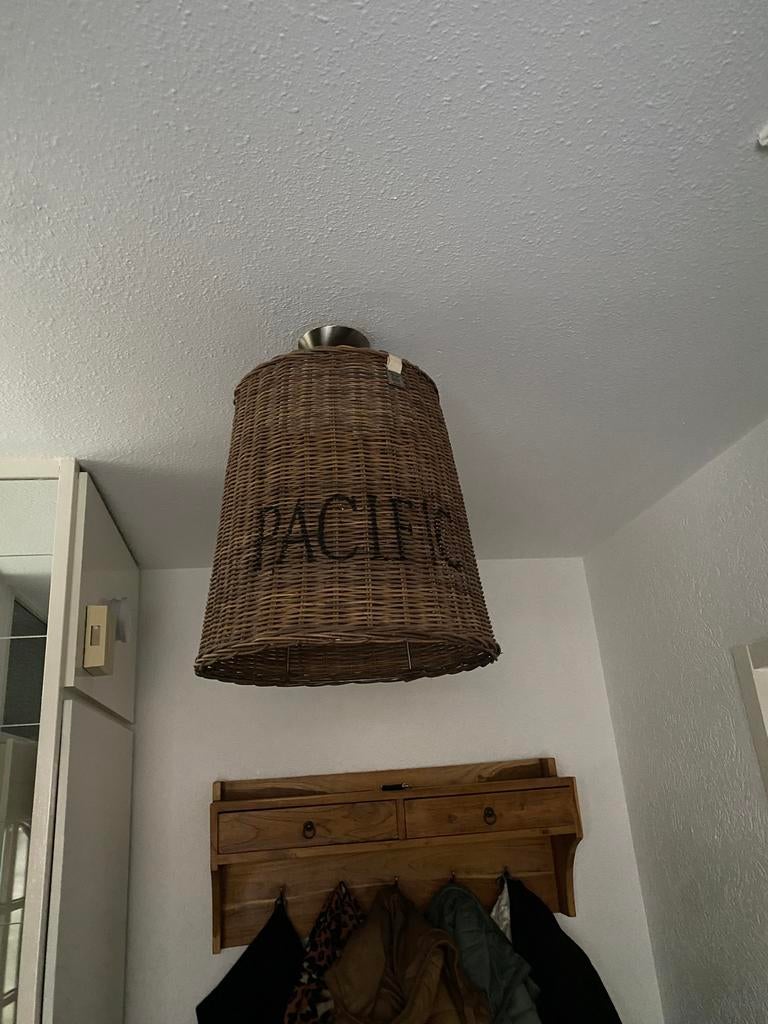 Riviera maison pacific rieten lampenkap rattan, Huis en Inrichting, Lampen | Lampenkappen, Ophalen, Zo goed als nieuw, Rond