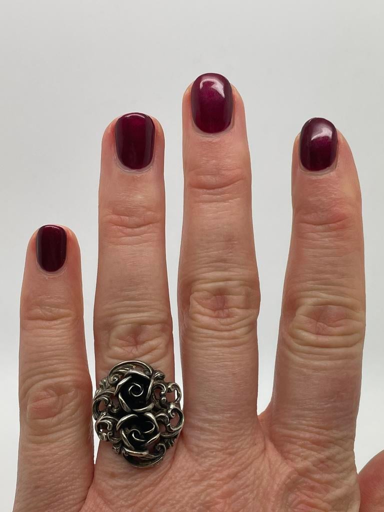 B557 Prachtige zilveren ring TEKA roosjes maat 17,5, Ophalen of Verzenden, X, Dame, Zilver