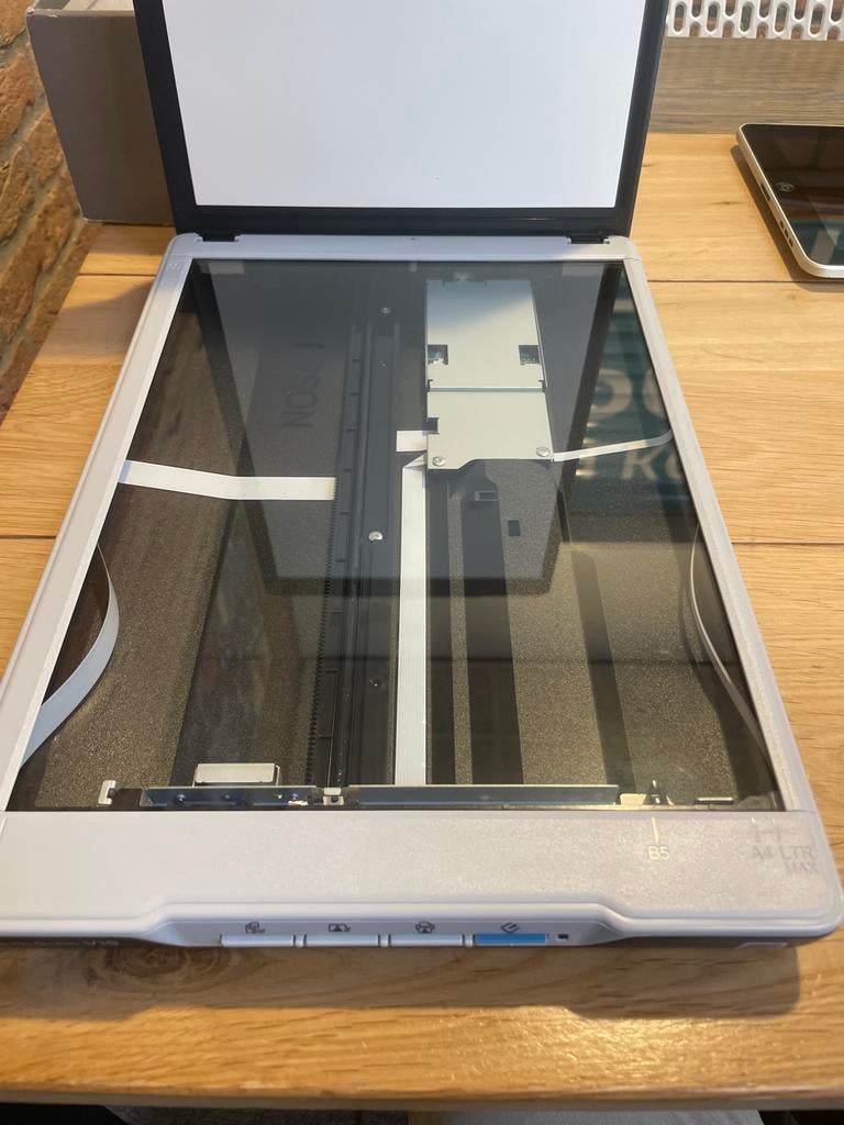 Epson V19 flatbedscanner, Computers en Software, Ophalen of Verzenden, Nieuw, Flatbedscanner, Windows