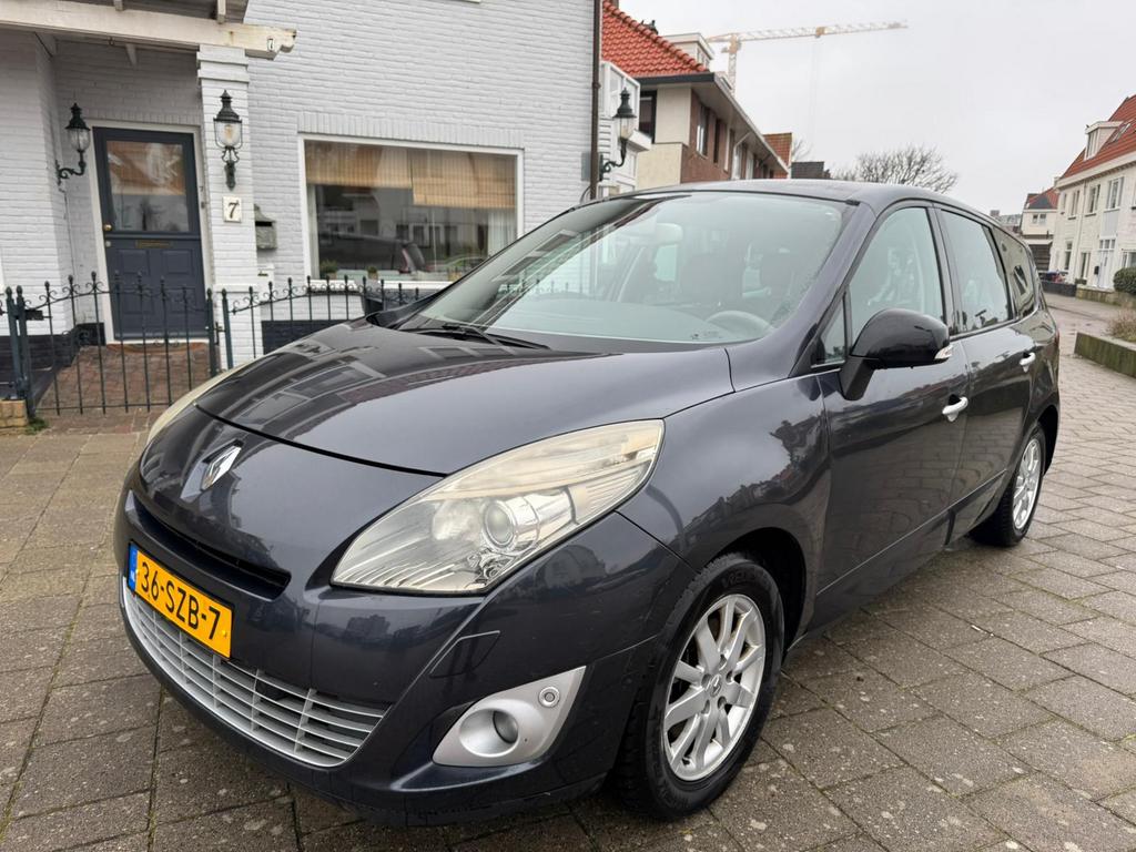 Renault Grand Scenic 2.0 16V CVT Autom Leer nwe Apk, USB, 4 cilinders, 1405 kg, Zilver of Grijs