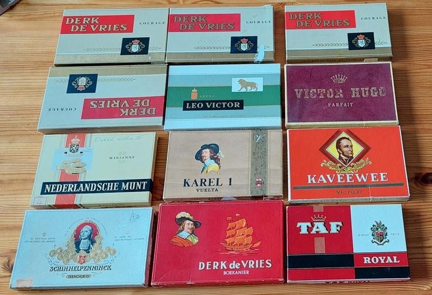 Oude sigarendoosjes - blikjes - kistjes 157 stuks €50, Ophalen of Verzenden, Gebruikt, Tabaksdoos of Verpakking