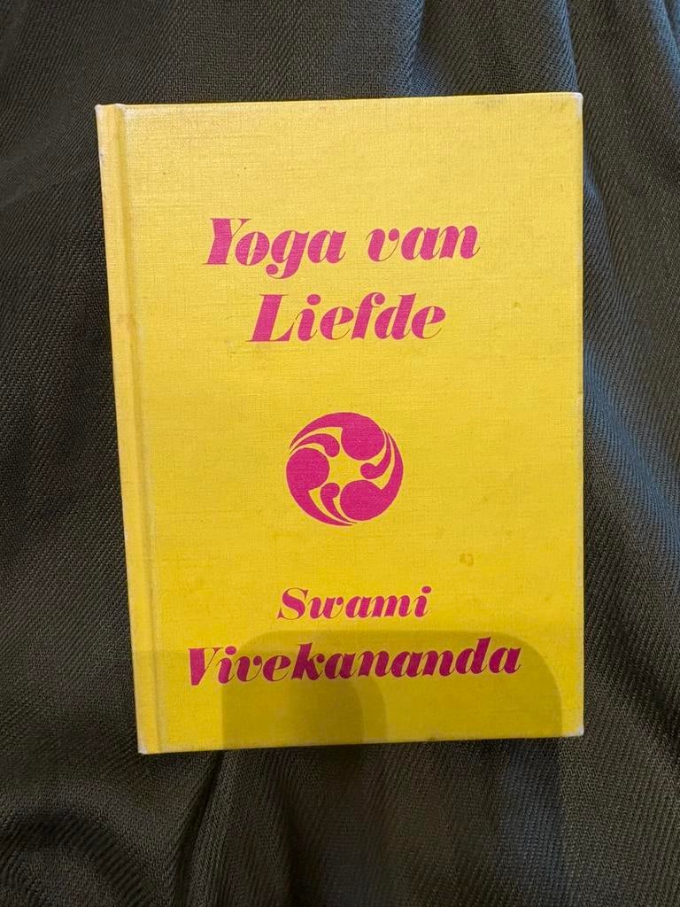 Yoga van Liefde – Swami Vivekananda, Boeken, Ophalen of Verzenden, Gelezen, Meditatie of Yoga