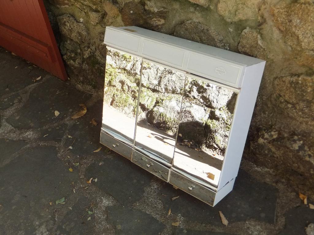 vintage medicijnkastje, kastje badkamer spiegels lichtbalk, Antiek en Kunst, Curiosa en Brocante, Ophalen