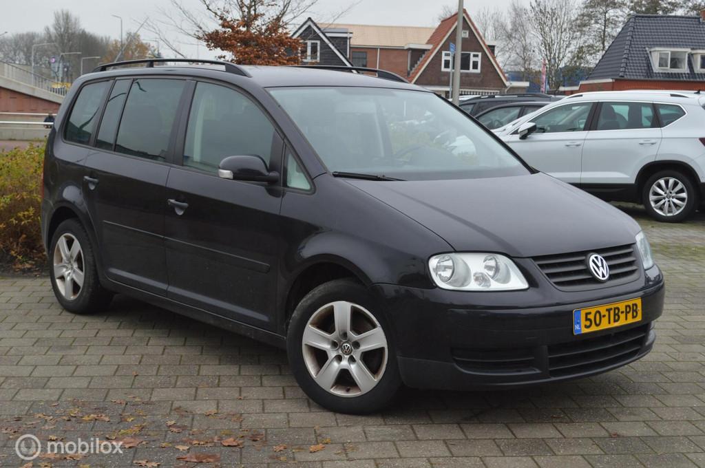 Volkswagen Touran 1.6-16V FSI Business, Auto's, Voorwielaandrijving, 4 cilinders, 116 pk, Zwart