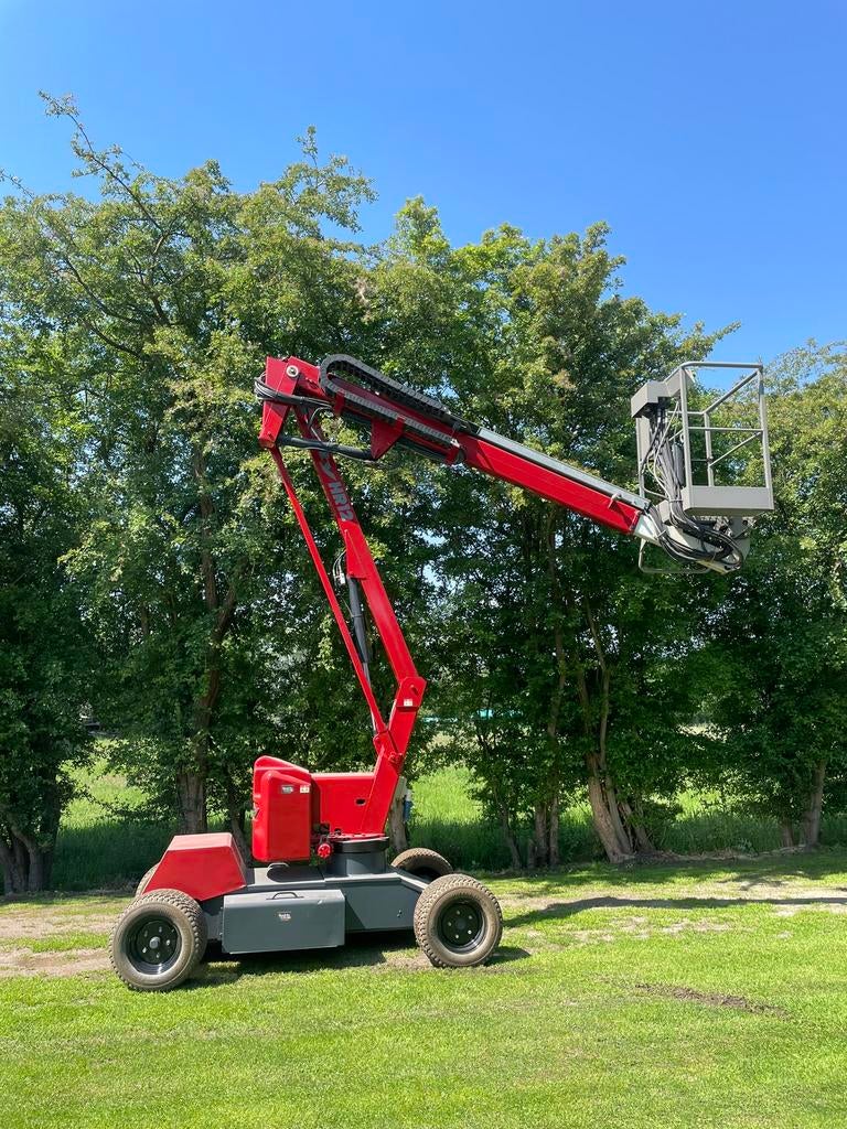 Niftylift Hoogwerker 12m hoog 6m opzij, Diensten en Vakmensen