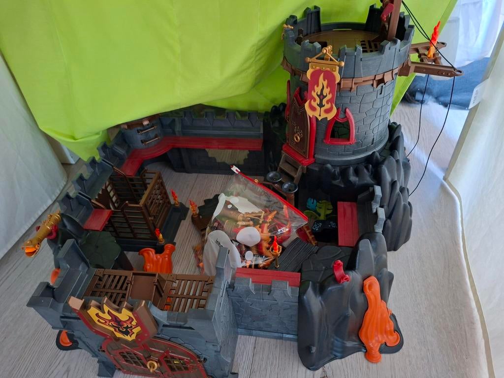 ZGAN! Novelmore kasteel, Ophalen, Zo goed als nieuw