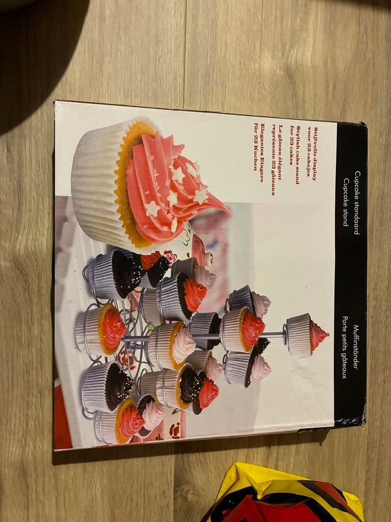 Cupcake Standaard voor 23 Cakes - Nieuw in doos!, Huis en Inrichting, Ophalen of Verzenden, Nieuw