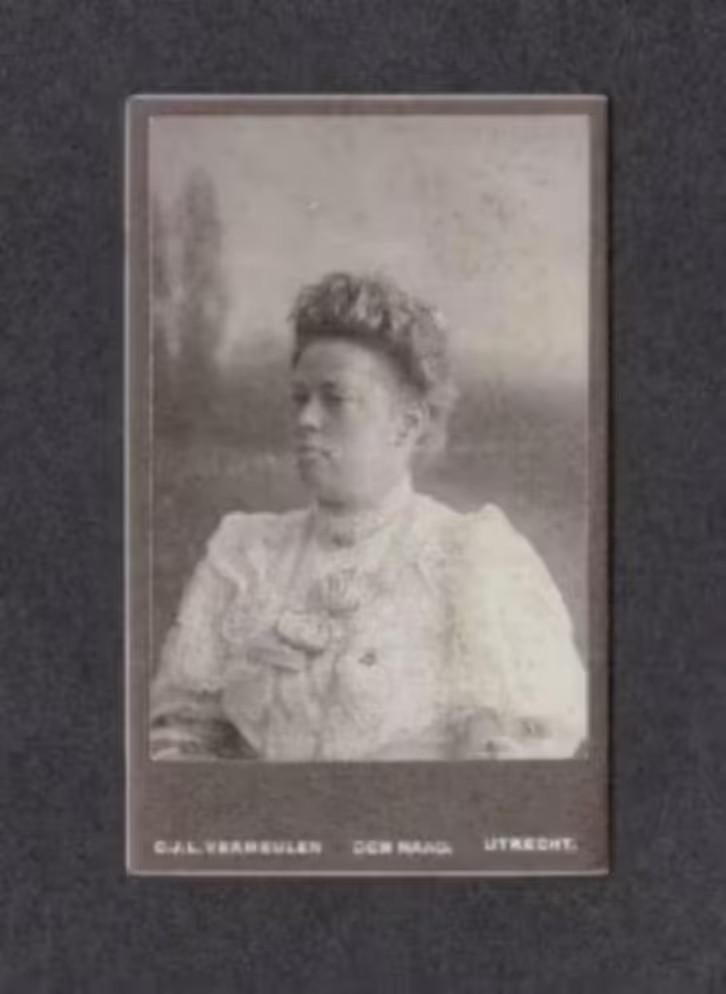 Kabinetfoto Vrouw Den Haag Utrecht Fotograaf Vermeulen., Foto, Ophalen of Verzenden, Zo goed als nieuw, Voor 1940