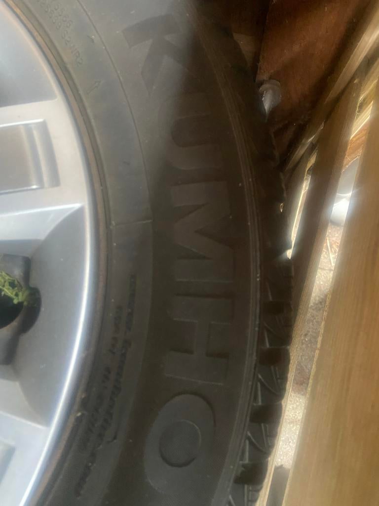 Winterbanden met velg 205/60 R16 96H Kumho, Gebruikt, 16 inch, Banden en Velgen, Personenwagen