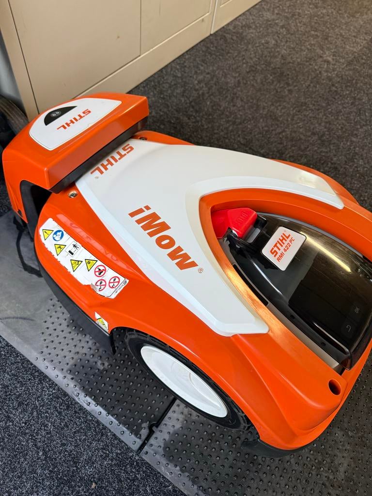 Stihl Robotmaaier RMI 422 PC, Ophalen, Gebruikt, 20 tot 25 cm, Bestuurbaar via app
