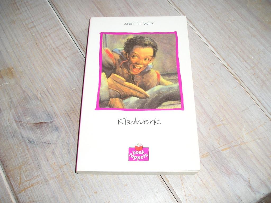 Anke de Vries - Kladwerk, Ophalen of Verzenden, Gelezen, Anke de Vries, Fictie