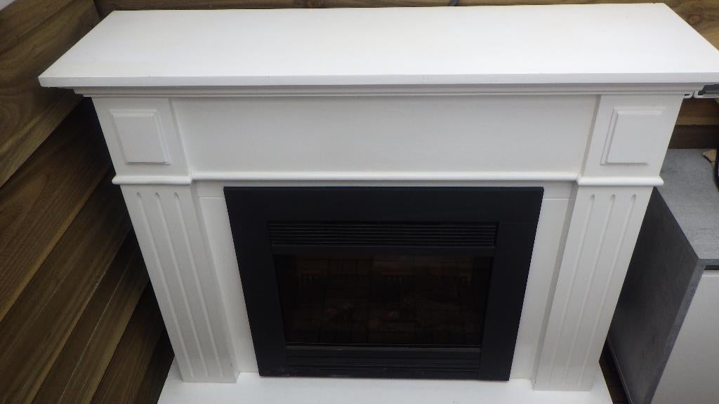 Elektrische sfeerhaard met ombouw – Werkt goed, Huis en Inrichting, Haarden, Gebruikt, Elektrische haard, Ophalen