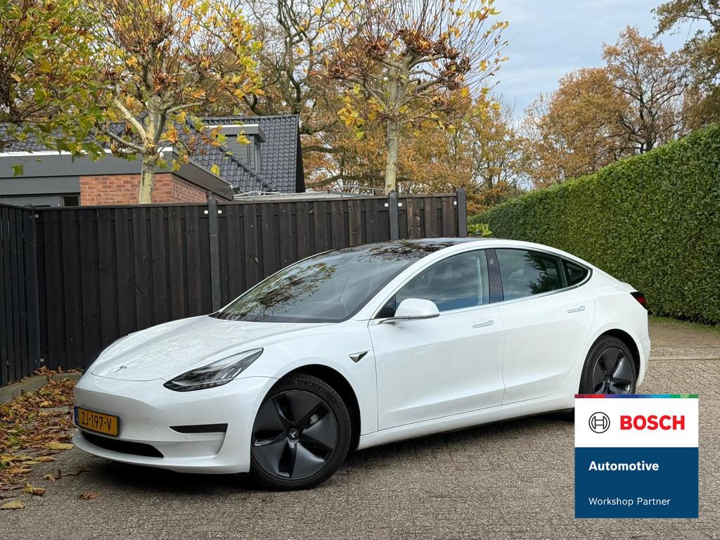 Tesla Model 3 Long Range AWD 75 kWh TREKHAAK, Auto's, Tesla, Wit, Origineel Nederlands, 351 pk, 84 €/maand