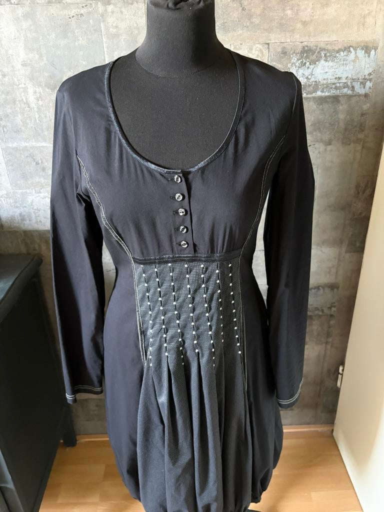 Indies mooi zwart travelstof jurkje mt M ZGAN, Ophalen of Verzenden, Zo goed als nieuw, Maat 38/40 (M), Zwart