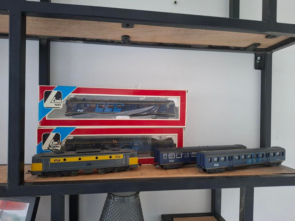 Jouef NS locomotief 1306 met 4 Lima rijtuigen, Gelijkstroom, Ophalen of Verzenden, NS, Lima