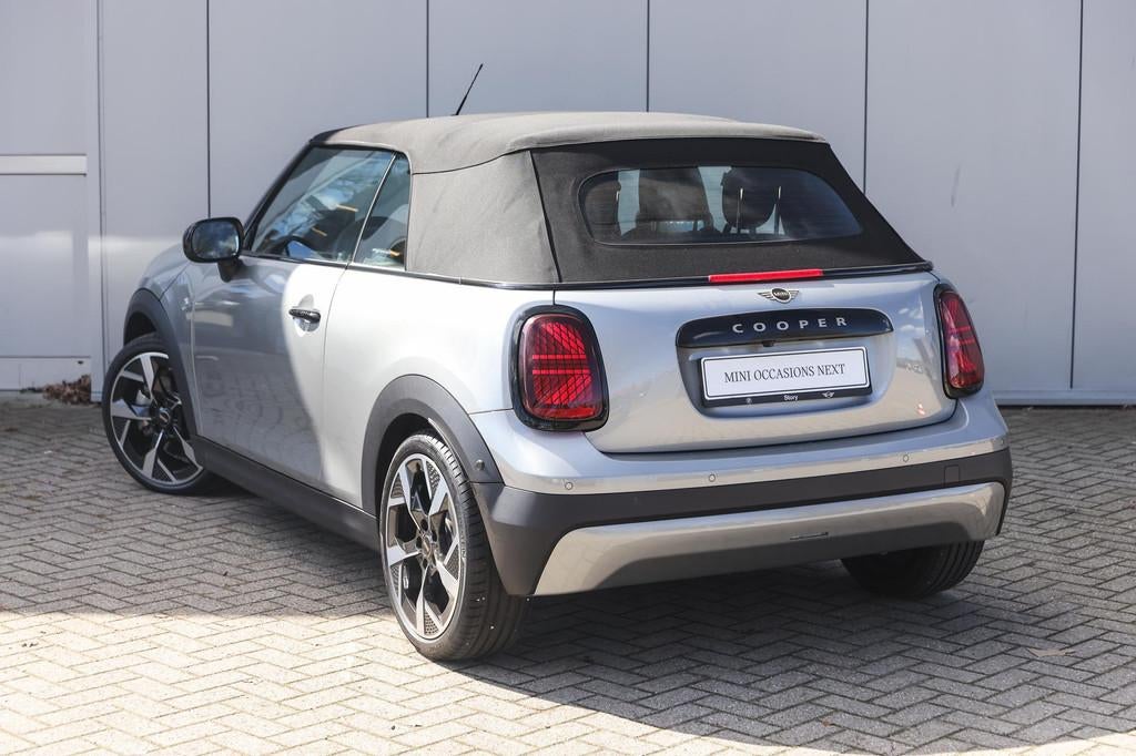 MINI Cabrio Cooper C Automaat / Classic / Pakket M / 18" Sli, 1998 cc, Gebruikt, Zwart, 4 stoelen