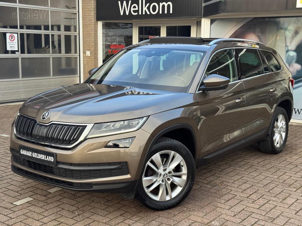 Skoda Kodiaq 1.4 TSI Sport | Pano | Leder | Trekhaak | Navi, Gebruikt, Zwart, 4 cilinders, 150 pk
