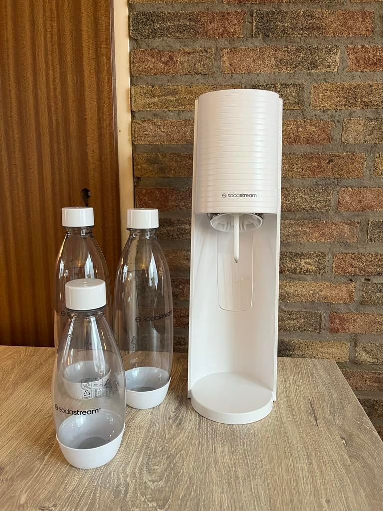 Sodastream met 3 flessen en CO2 cilinder, Ophalen, Zo goed als nieuw