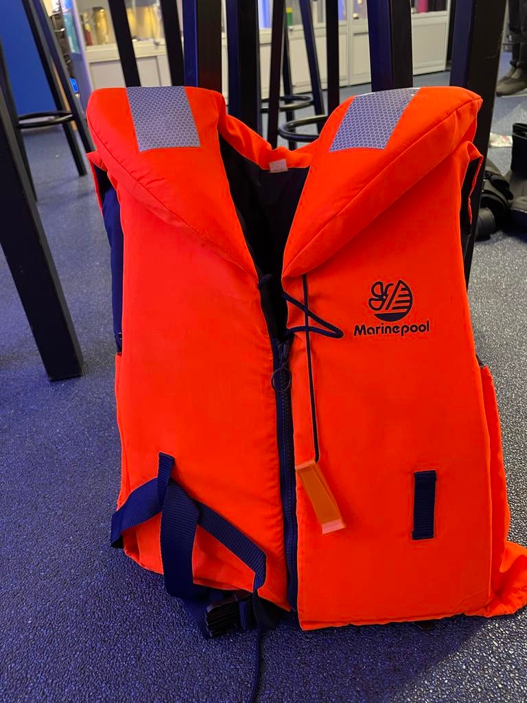 Reddingsvest Marinepool 60-70 kg, Watersport en Boten, Watersportkleding, Ophalen of Verzenden, Gebruikt, Dame of Heer, Reddingsvest of Zwemvest