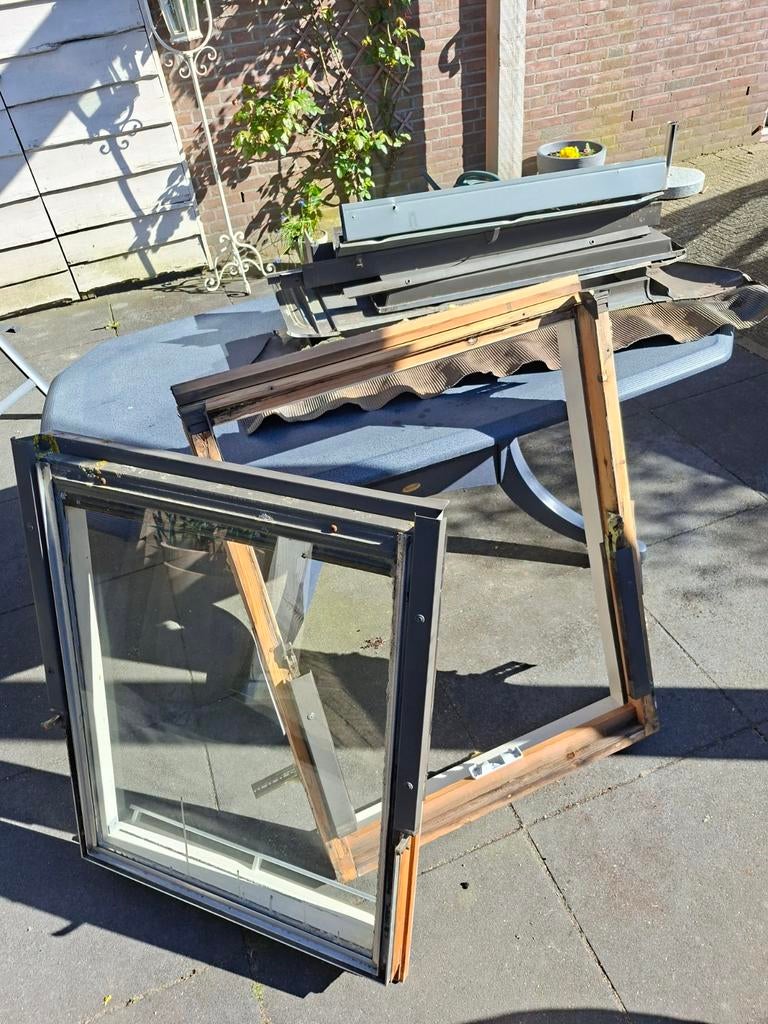 Velux Dakraam GGL 304 3000 met verduisterend rolgordijn, Ophalen, Gebruikt, Minder dan 80 cm, 80 tot 120 cm