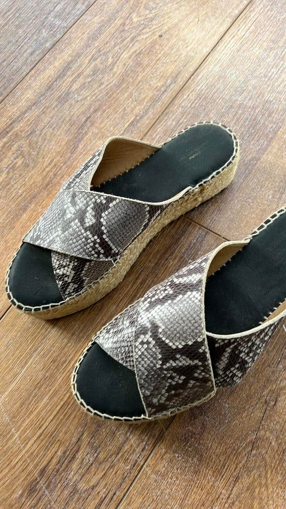 Slippers van Sacha, Ophalen of Verzenden, Zo goed als nieuw
