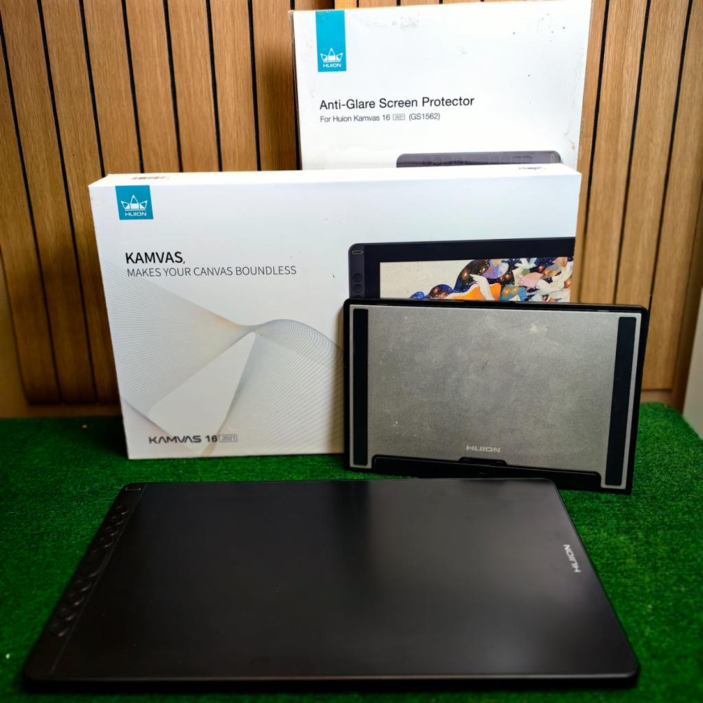 Huion Kamvas 16 2021 - In Nette Staat, Huion, Zo goed als nieuw, Support@huion.com, Huion Animation Technology Co., Ltd.
No. 128, Jinshui Road, Zhengzhou, Henan
China