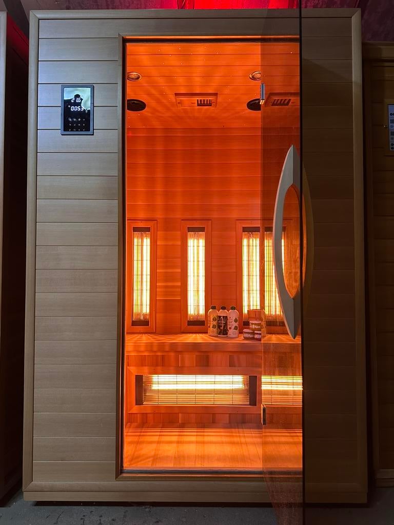 LUXE RED CEDAR COMBI SAUNA | INFRAROOD MET OPGIETKACHEL