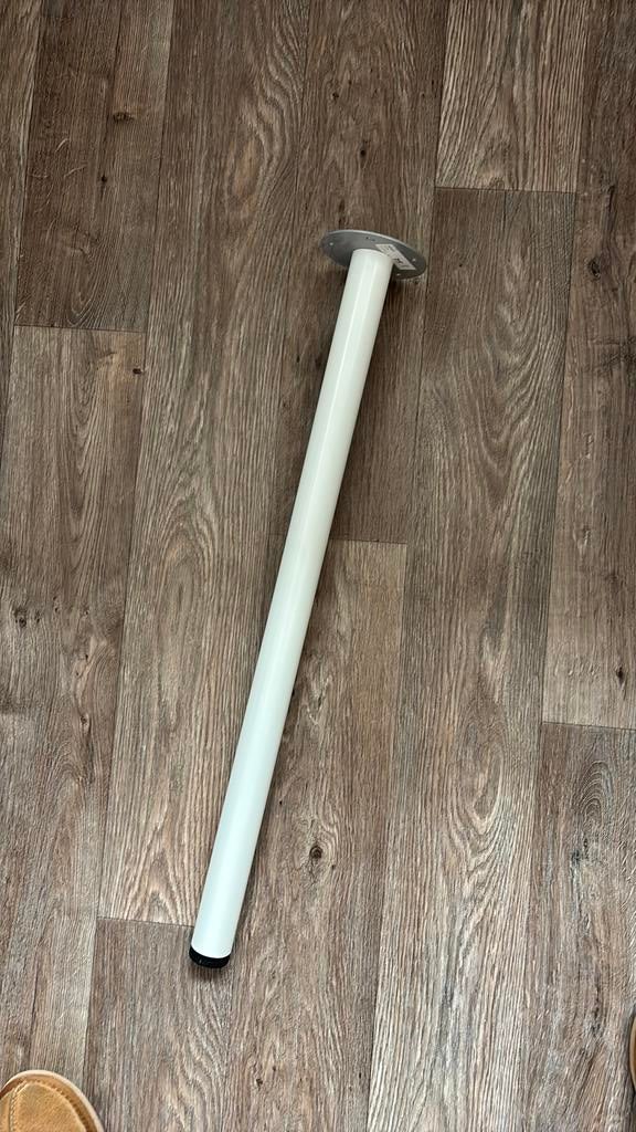 Bureau poot ikea Adils, Ophalen, Zo goed als nieuw, Rond, 50 tot 100 cm