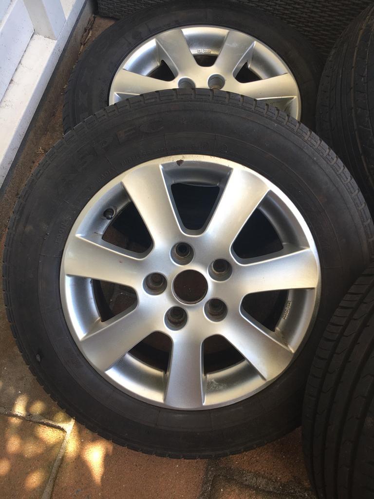 4 Goede Lichtmetalen 15" Velgen van Borbet., Auto-onderdelen, Banden en Velgen, Velg(en), Zomerbanden, 15 inch, Overige, Personenwagen