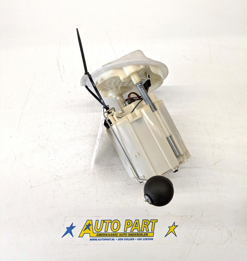 Chrysler 300c V6 benzinepomp 2005-2010, Gebruikt, PO Box 21-8004 | Auburn Hills, MI 48321-8004, Chrysler, Ophalen of Verzenden