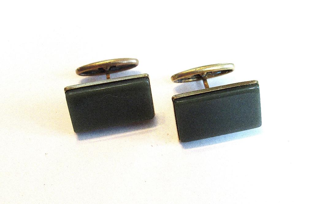 Vintage manchetknopen met natuurlijke mineraal van 70 jaren., Ophalen of Verzenden, Overige materialen, Verguld