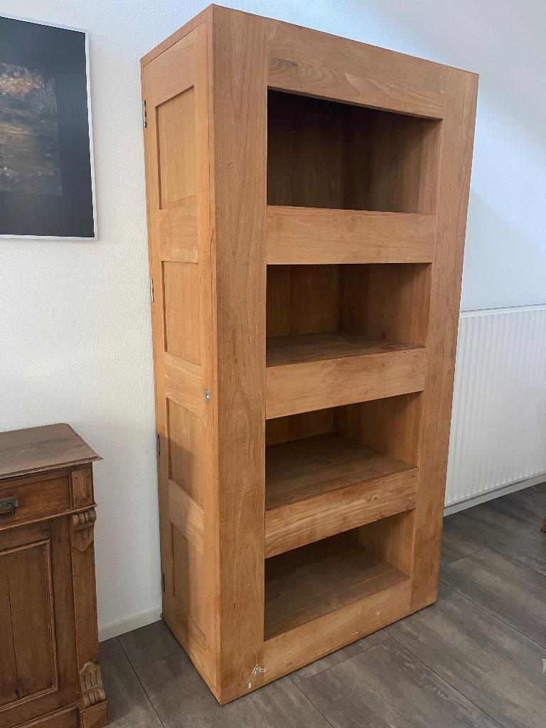 Teakhouten jagerskast, Ophalen